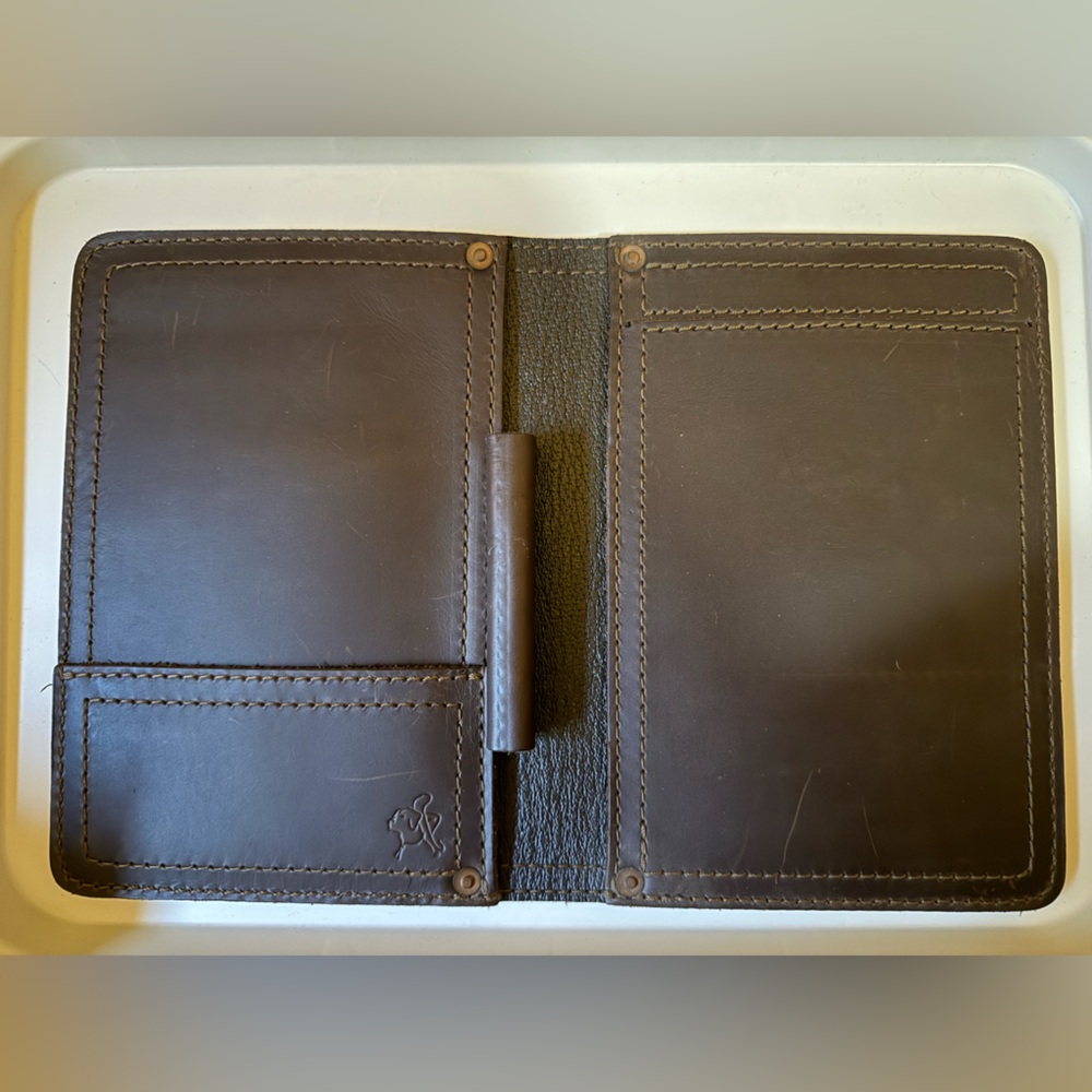 Saddleback Leather Small Portfolio in Chestnut Brown - Discontinued, Rare
